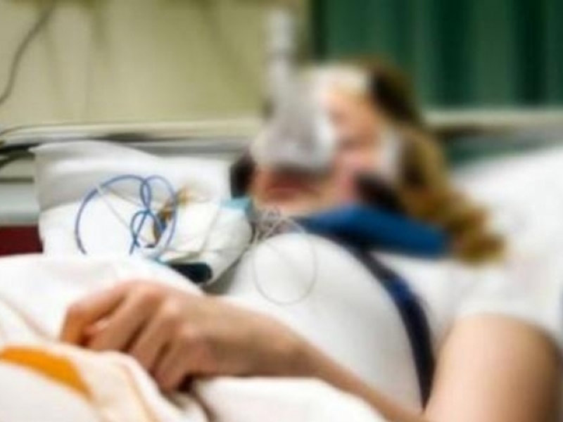 اضغط لمشاهدة الفيديو: مريض هندي يقرأ القرآن أثناء خضوعه لعملية خطيرة في الدماغ!